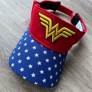 🙊Sale! 2/$25🙈 Wonder Woman Embroidered Visor